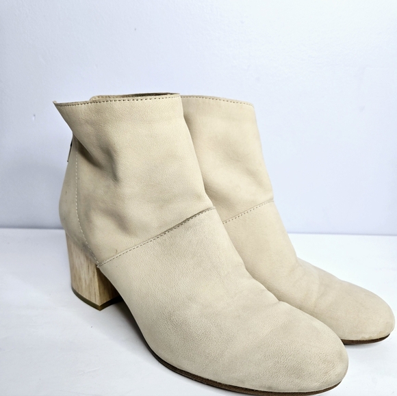 Real Suede Eileen Fisher Boots - Picture 1 of 2